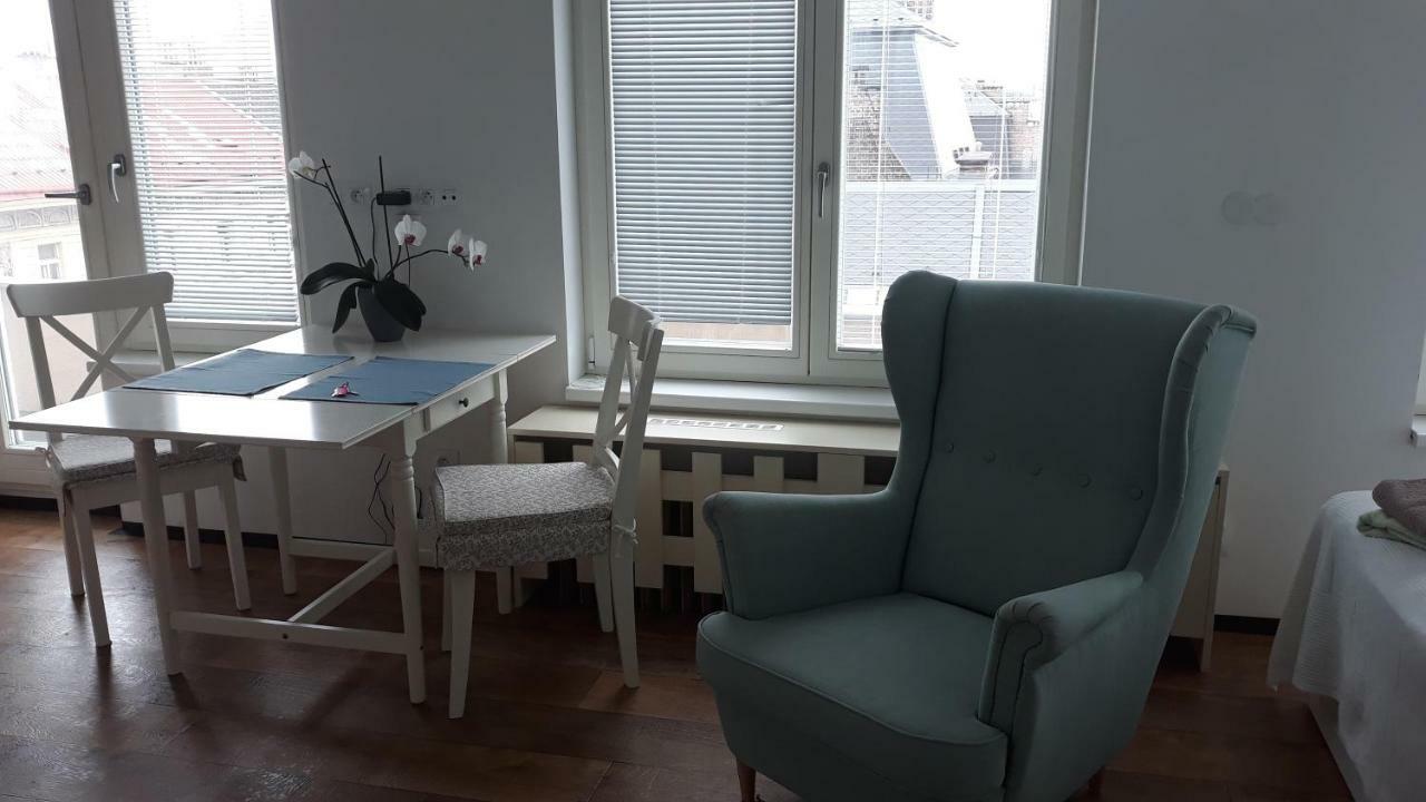 Cool Studio Apartment ปราก ภายนอก รูปภาพ